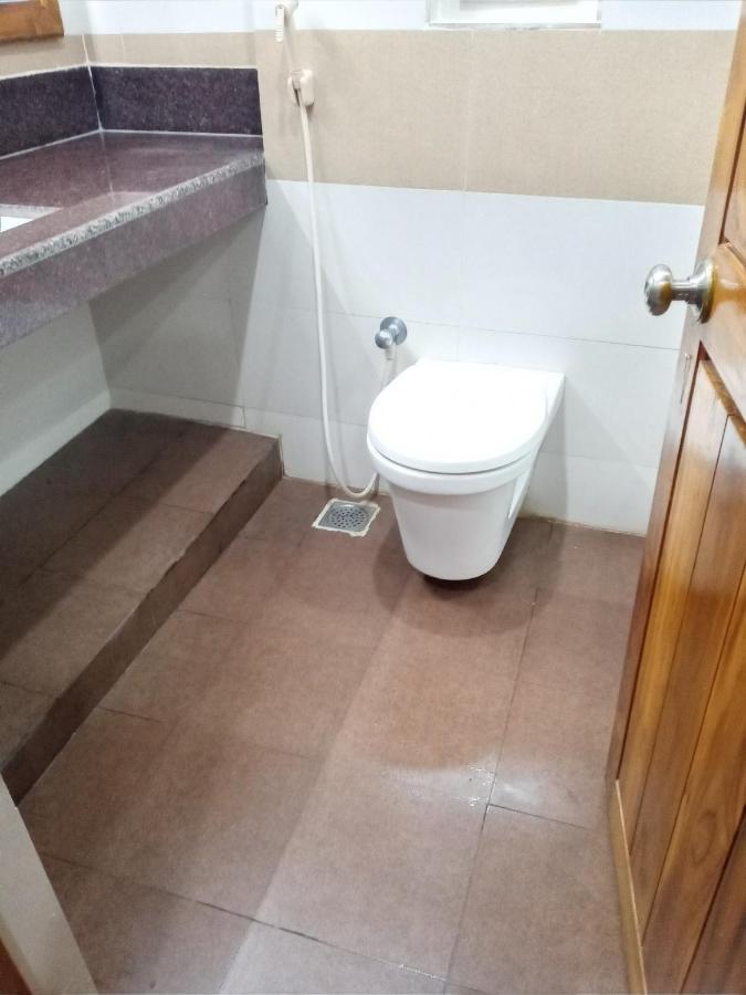 Hotel Chembiyan Pudukkottai Bagian luar foto