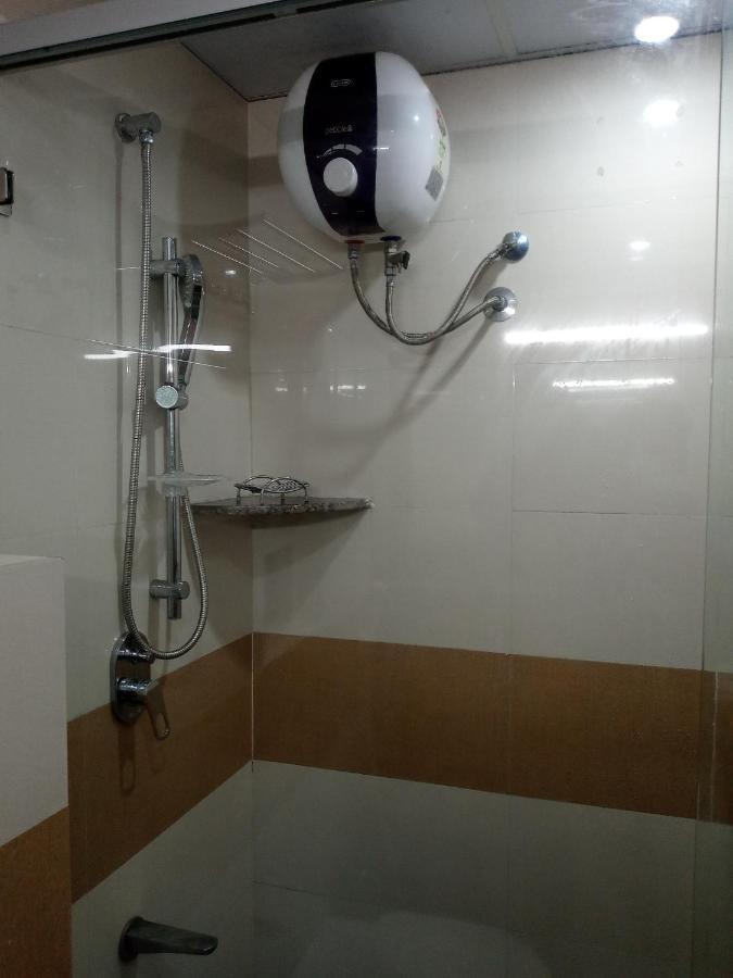 Hotel Chembiyan Pudukkottai Bagian luar foto